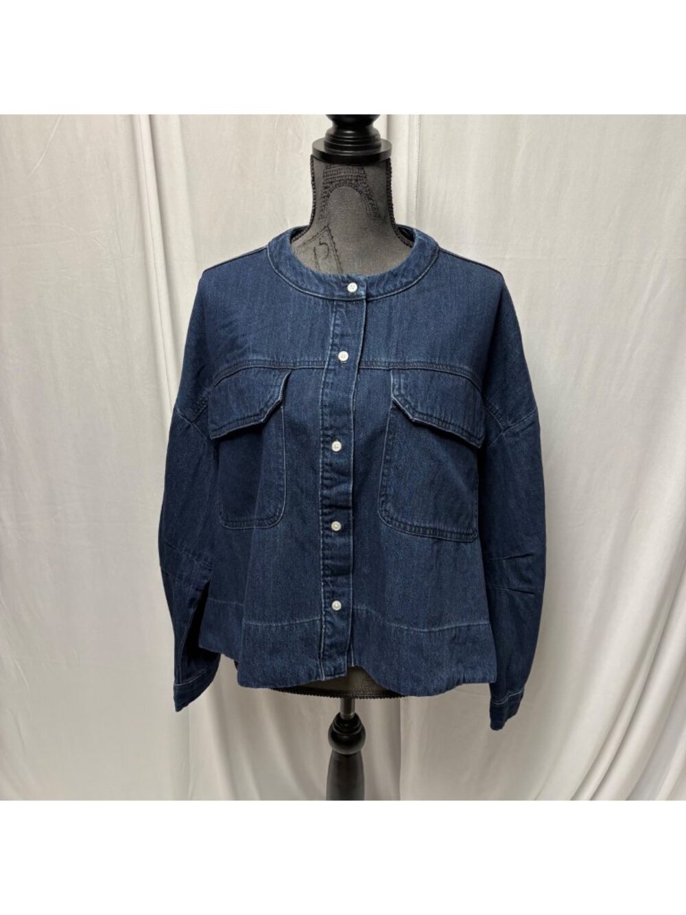 Scoop Jean Jacket Womens Size Large 12-14 Blue Cropped Oversized Button Shacket
